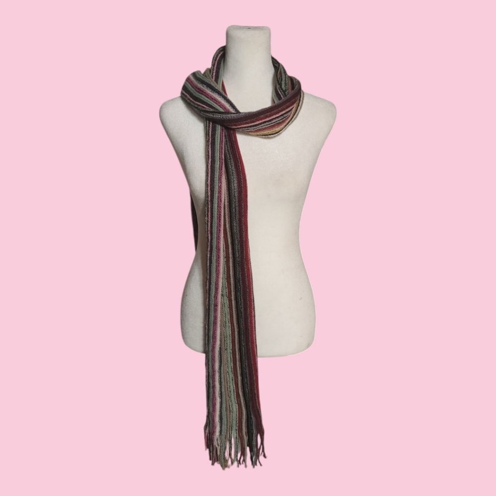 Ladies knit scarf